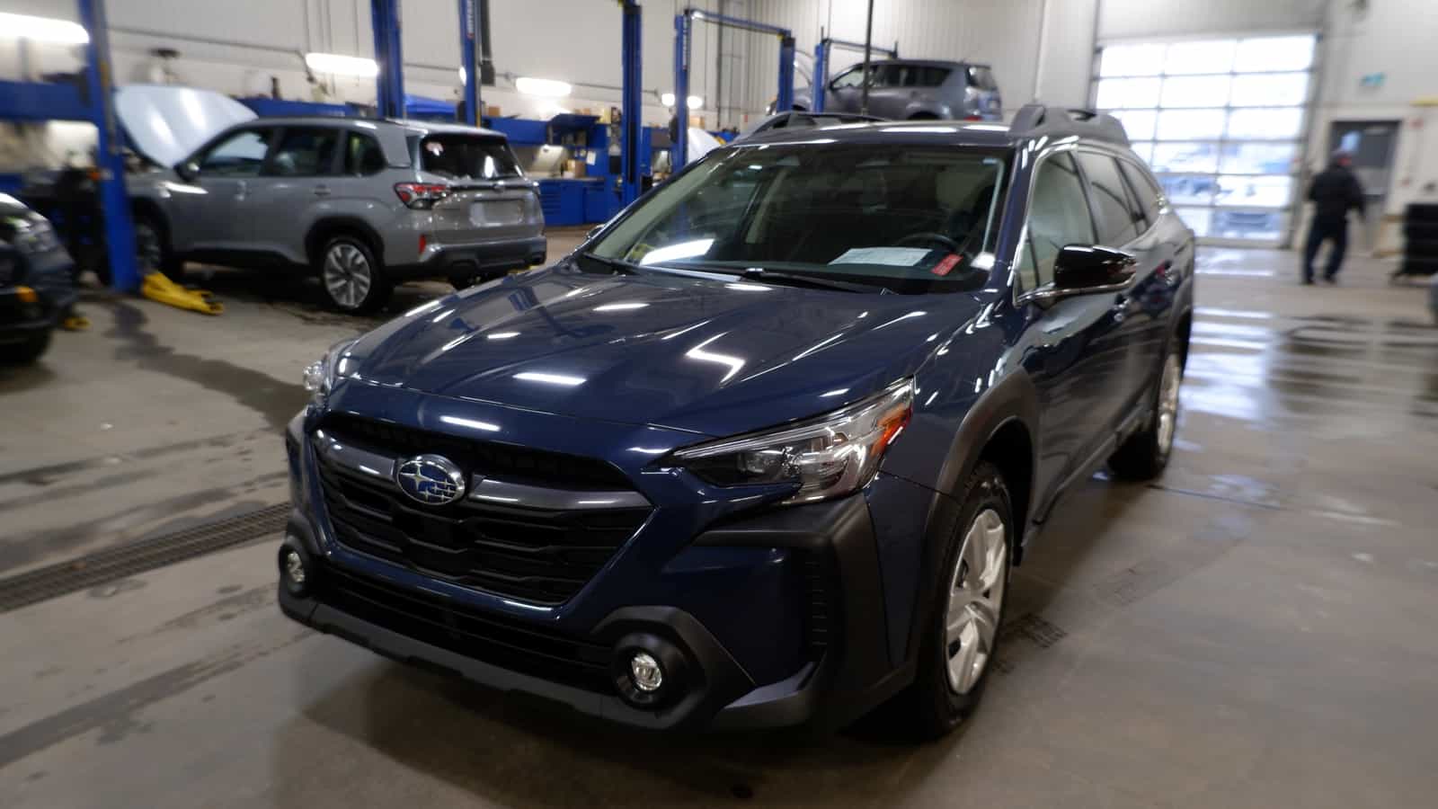 2023 Subaru Outback Convenience - Image 1