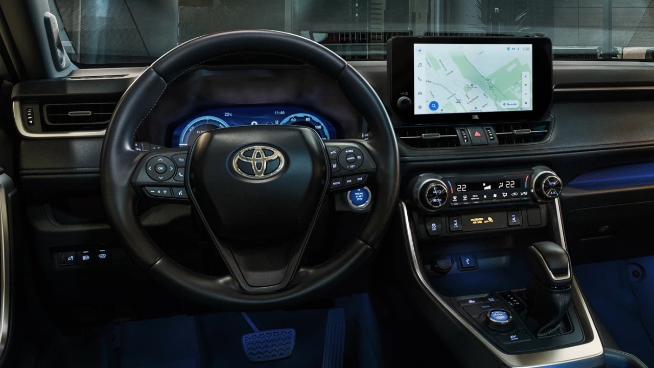 vue du tableau de bord d'une Toyota RAV4 2025